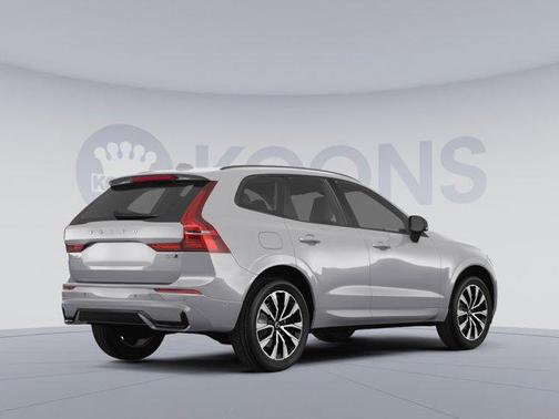 2025 Volvo XC60 B5 Plus