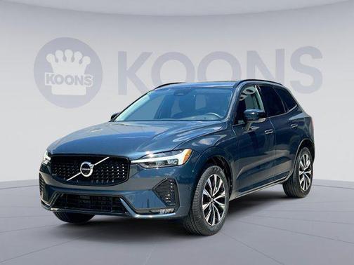 2023 Volvo XC60 B5 Plus Dark Theme