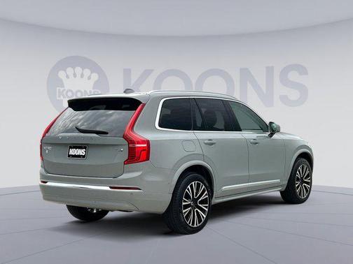 2025 Volvo XC90 Plug-In Hybrid T8 Plus 7-Seater