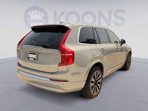 2025 Volvo XC90 Plug-In Hybrid T8 Plus 7-Seater