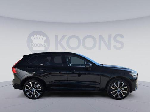 2025 Volvo XC60 B5 Plus