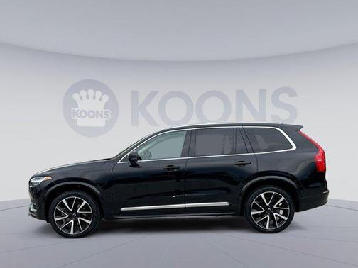 Onyx Black Metallic 2023 Volvo XC90 B5 Plus