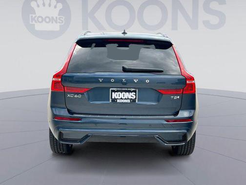 2025 Volvo XC60 Plug-In Hybrid T8 Plus