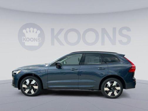 2025 Volvo XC60 Plug-In Hybrid T8 Plus
