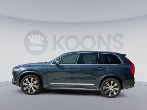 2025 Volvo XC90 Plug-In Hybrid T8 Plus 7-Seater