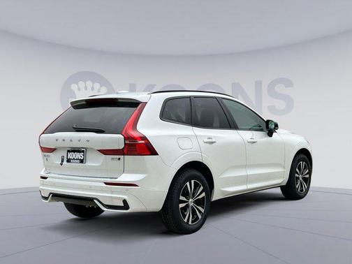 2025 Volvo XC60 B5 Core