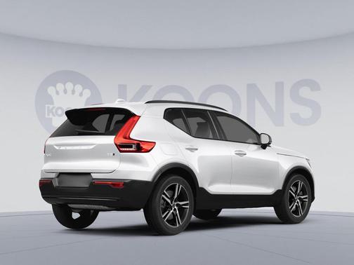 Crystal White 2026 Volvo XC40 Core, B5 AWD Gas (mild hybrid), Dark
