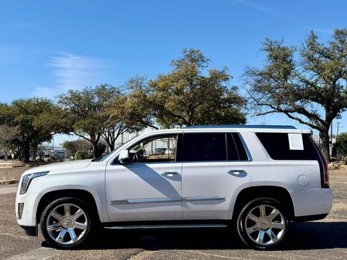 2020 Cadillac Escalade Luxury