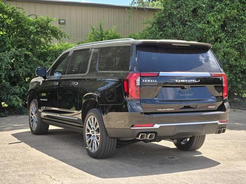 Onyx Black 2026 GMC Yukon XL Denali
