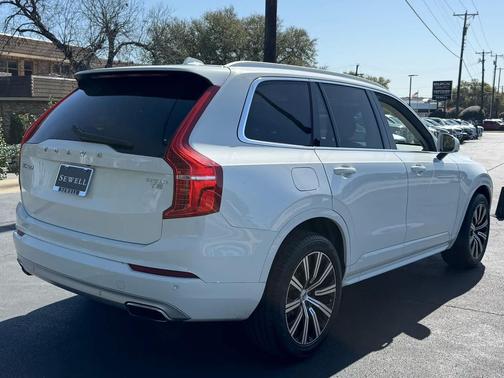 2021 Volvo XC90 T5 Momentum