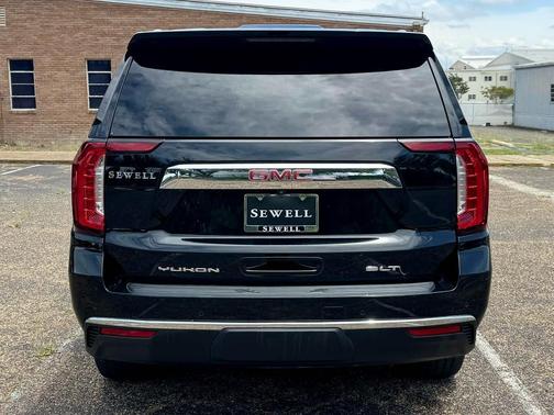 Onyx Black 2023 GMC Yukon SLT