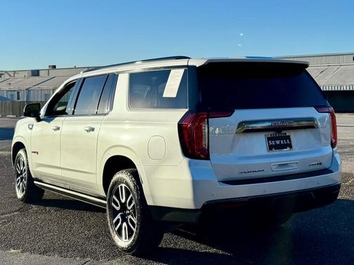 2023 GMC Yukon XL 4WD AT4