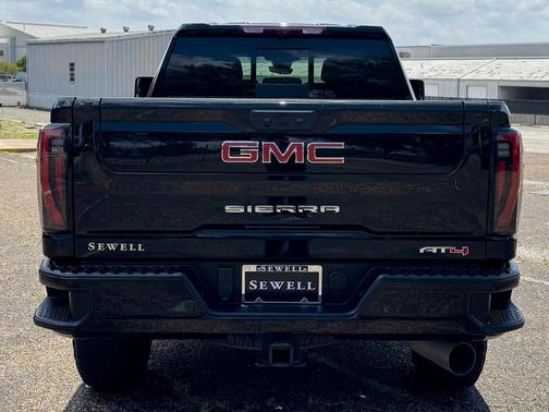Onyx Black 2024 GMC Sierra 2500 AT4
