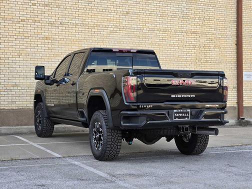 2025 GMC Sierra 2500 AT4