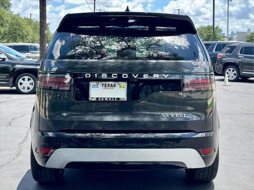 2024 Land Rover Discovery Metropolitan Edition