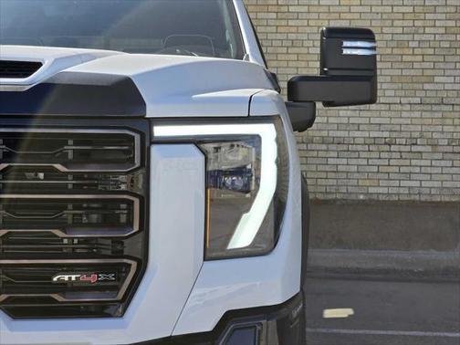 2025 GMC Sierra 2500 AT4
