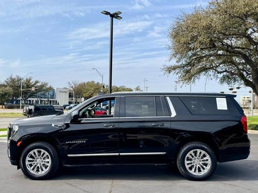 2023 GMC Yukon XL SLT