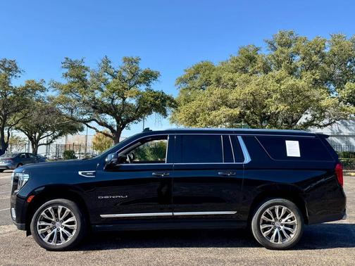 2022 GMC Yukon XL Denali
