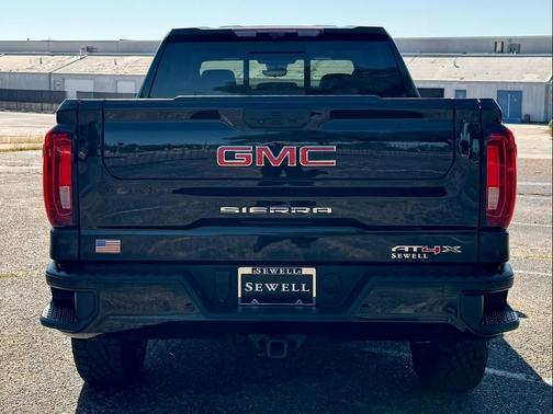 2023 GMC Sierra 1500 AT4X