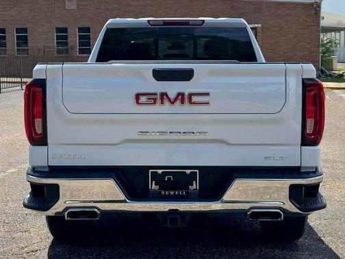 Glacier White Tricoat 2026 GMC Sierra 1500 SLT