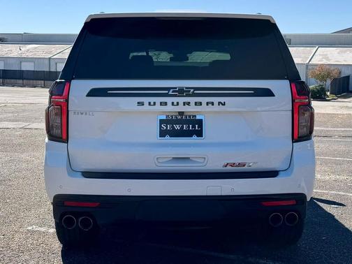 2023 Chevrolet Suburban RST