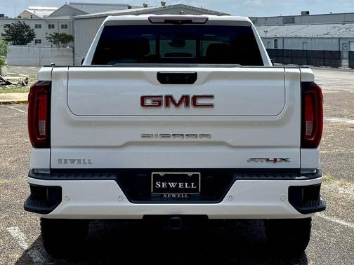 2022 GMC Sierra 1500 AT4X