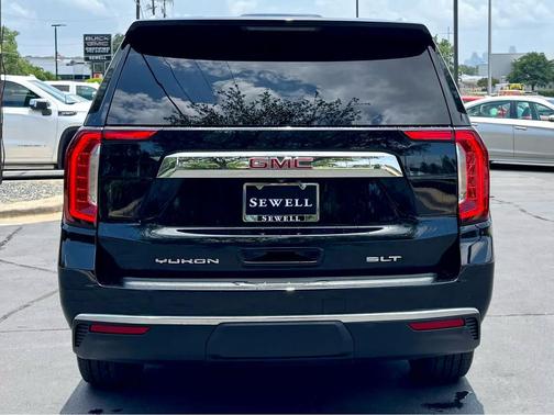 2022 GMC Yukon XL SLT