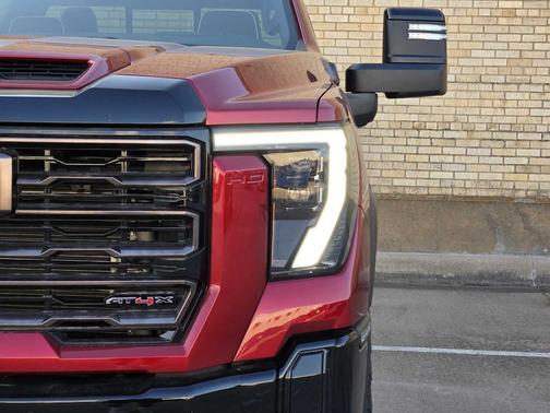 2025 GMC Sierra 2500 AT4