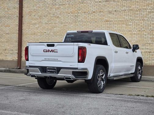 2025 GMC Sierra 1500 SLT