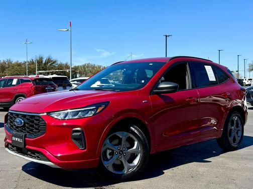 Rapid Red Metallic Tinted Clearcoat 2023 Ford Escape ST-Line