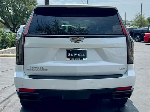 2023 Cadillac Escalade Sport
