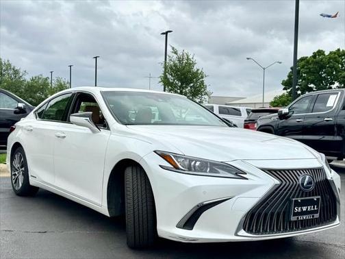 2019 Lexus ES 300h Base