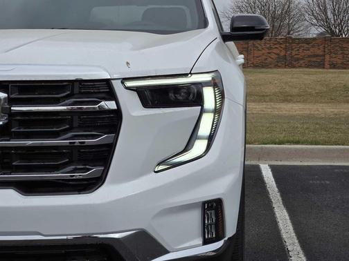 Glacier White Tricoat 2026 GMC Acadia Elevation FWD