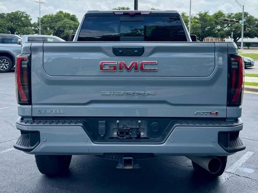 Thunderstorm Gray 2024 GMC Sierra 2500 AT4