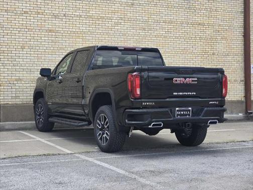 2025 GMC Sierra 1500 AT4