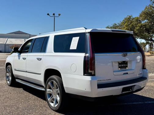2019 Cadillac Escalade ESV Luxury