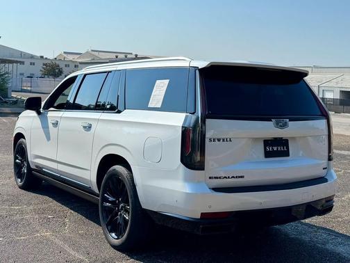 2023 Cadillac Escalade ESV Premium Luxury