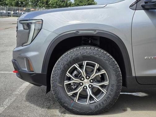 2025 GMC Acadia AWD AT4