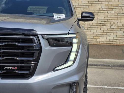 2025 GMC Acadia AWD AT4