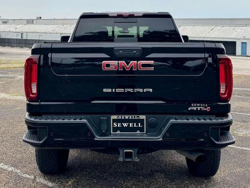 2022 GMC Sierra 2500 AT4
