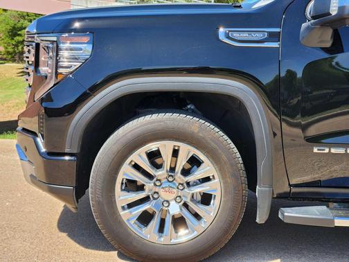 Onyx Black 2023 GMC Sierra 1500 Denali