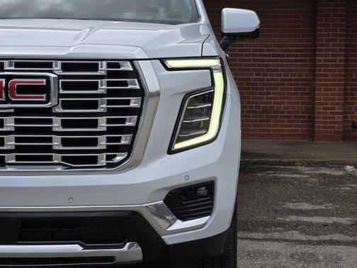 Glacier White Tricoat 2026 GMC Yukon XL Denali