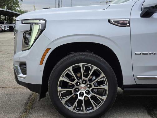 Glacier White Tricoat 2026 GMC Yukon XL Denali