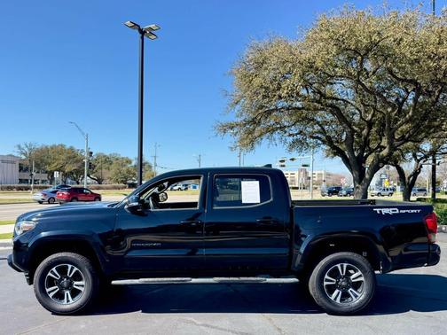 2018 Toyota Tacoma TRD Sport