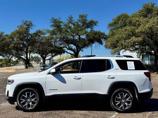 2023 GMC Acadia FWD SLT