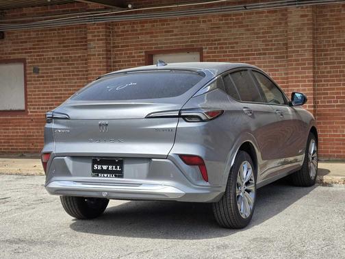 Moonstone Gray Metallic 2026 Buick Envista Avenir FWD