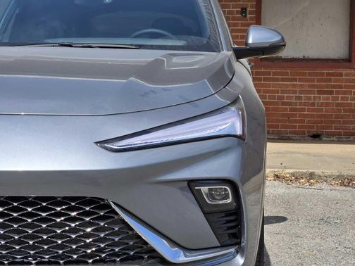 Moonstone Gray Metallic 2026 Buick Envista Avenir FWD