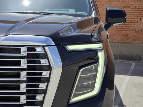 Onyx Black 2027 GMC Yukon XL Denali