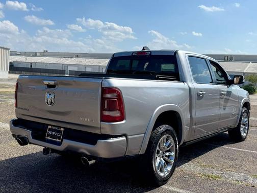 Billet Silver Metallic Clearcoat 2022 RAM 1500 Laramie