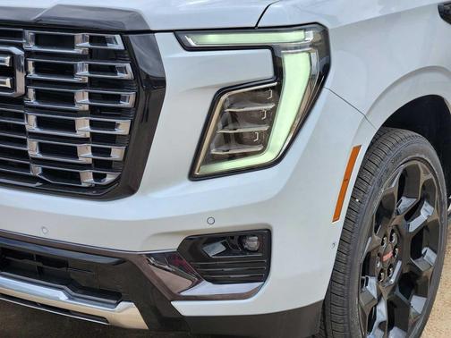 Glacier White Tricoat 2026 GMC Yukon XL Denali Ultimate